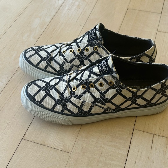 Women’s Milly for Sperry Top Sider Shoes - Navy Blue Link Pattern - Picture 4 of 12